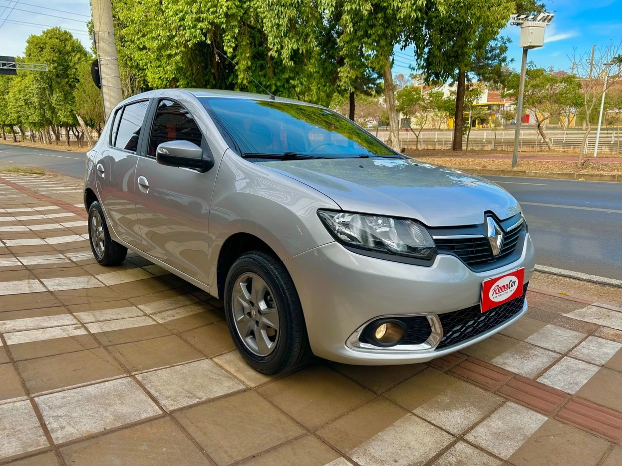 RENAULT SANDERO
