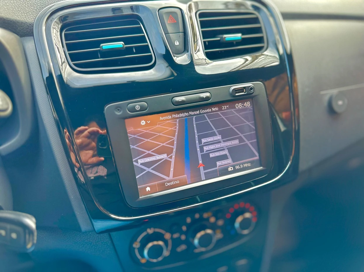 RENAULT SANDERO