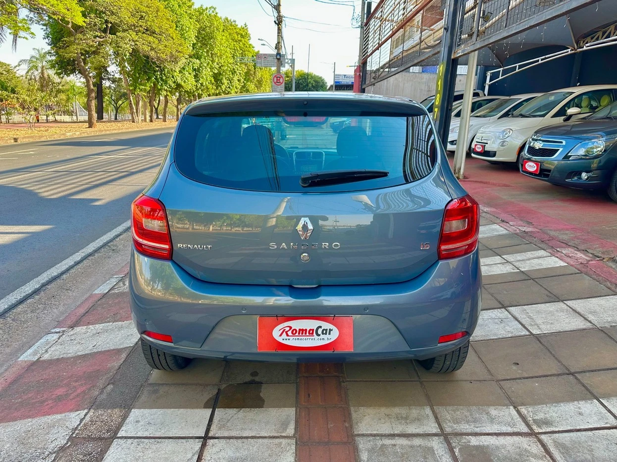 RENAULT SANDERO