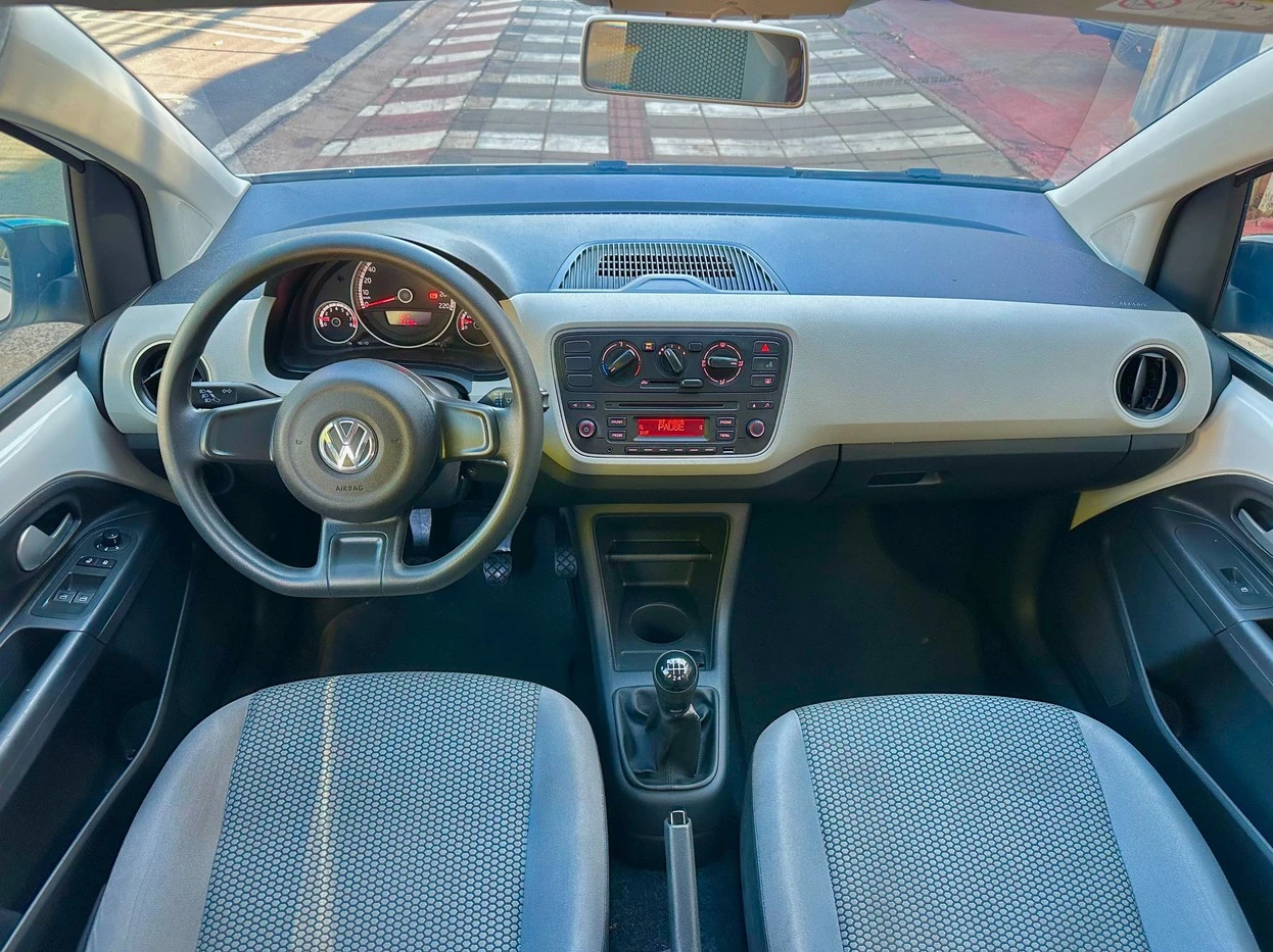 VOLKSWAGEN UP