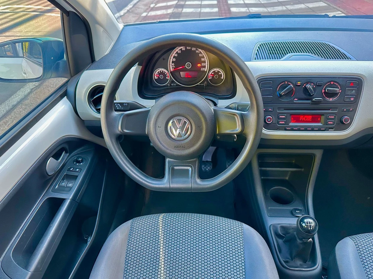 VOLKSWAGEN UP