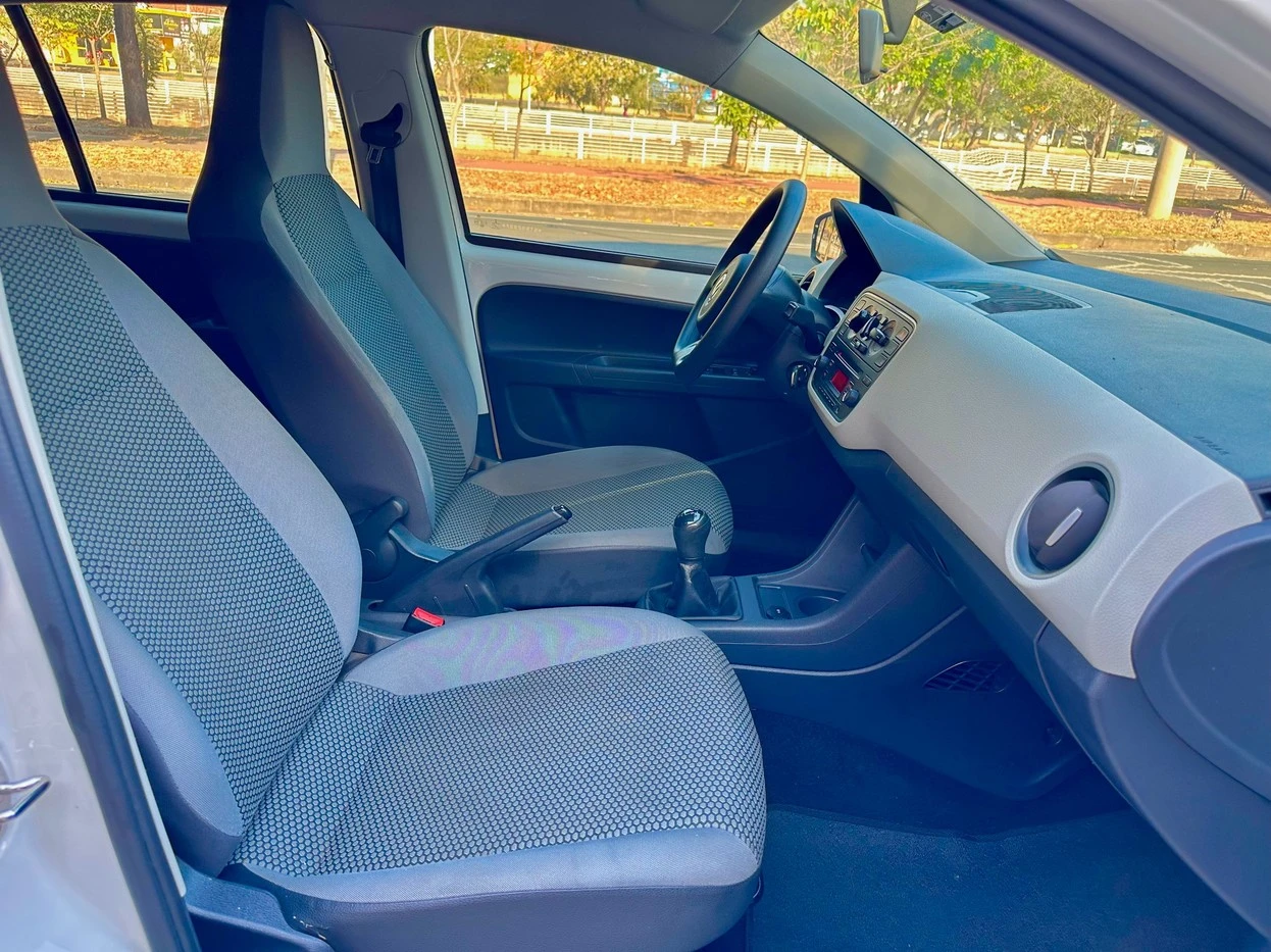 VOLKSWAGEN UP