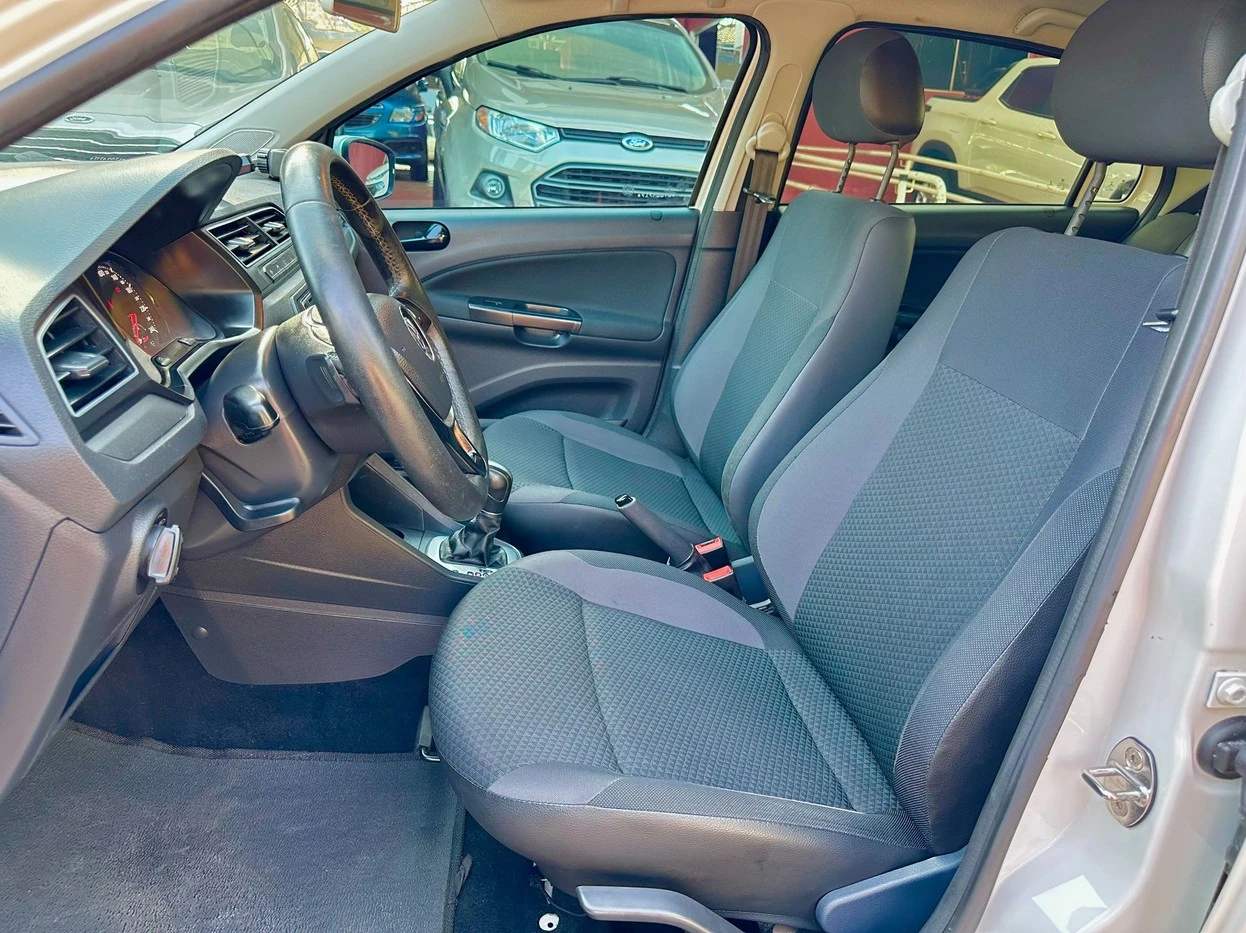 VOLKSWAGEN VOYAGE