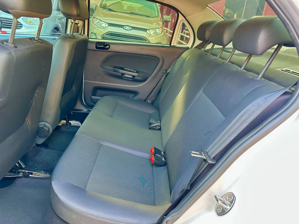 VOLKSWAGEN VOYAGE