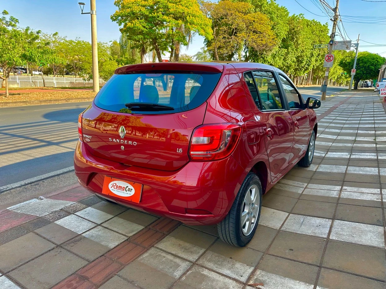 RENAULT SANDERO