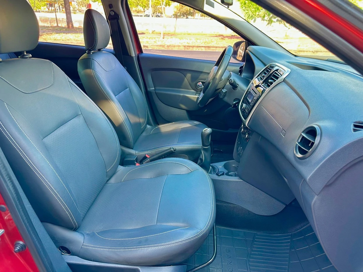 RENAULT SANDERO