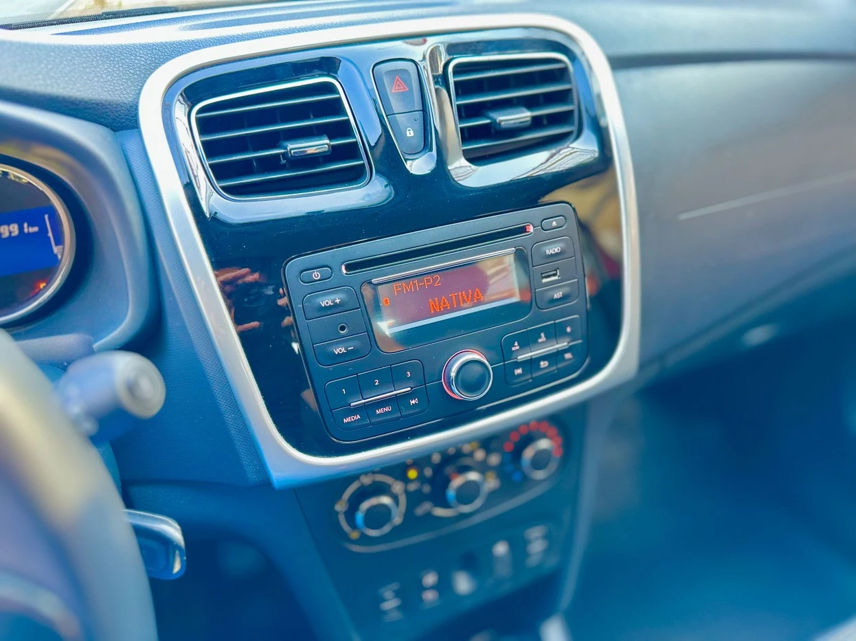 RENAULT SANDERO