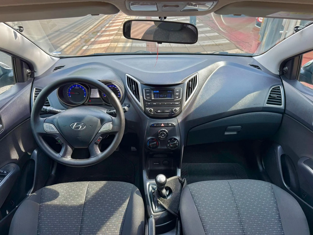 HYUNDAI HB20