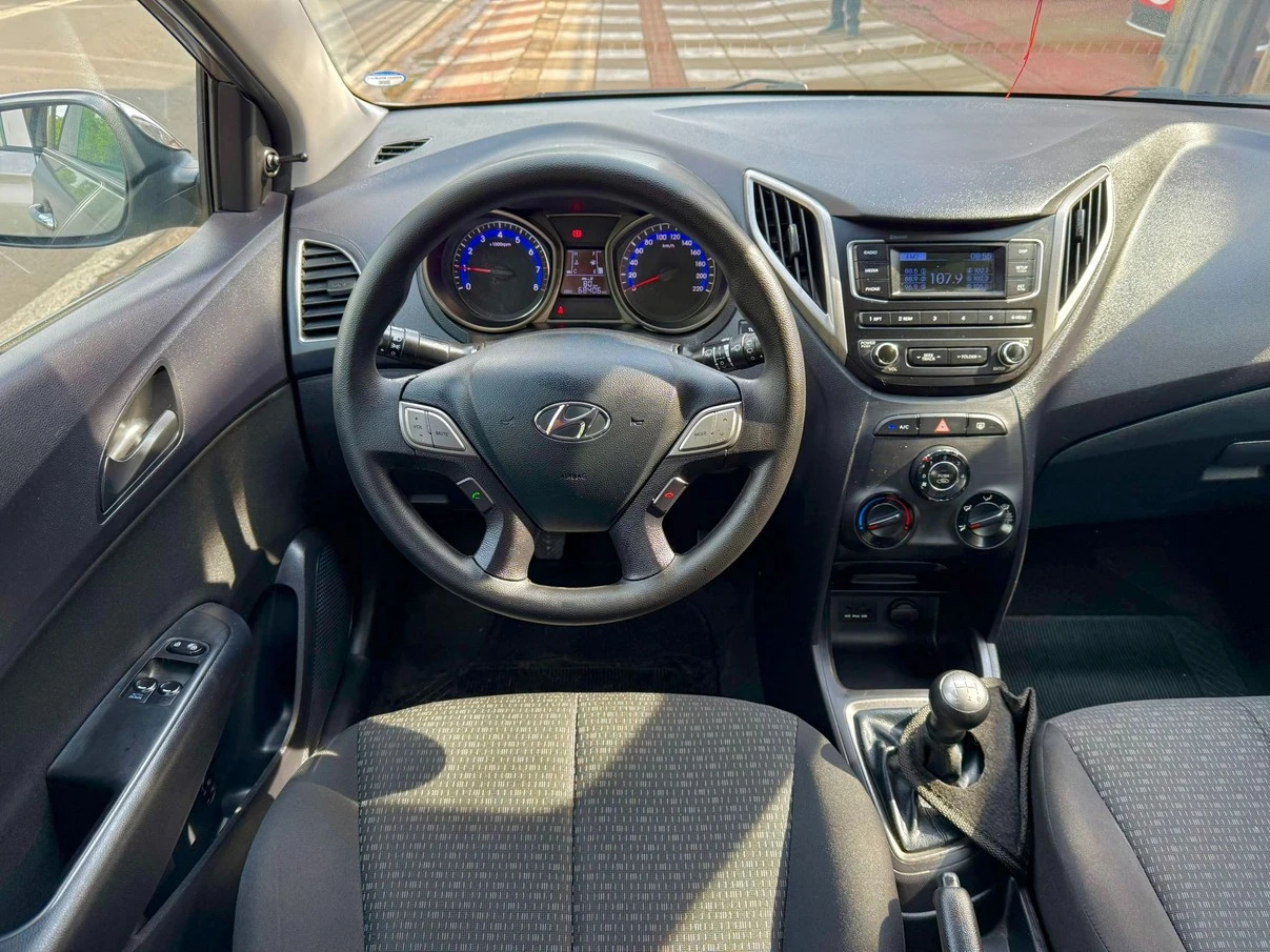 HYUNDAI HB20