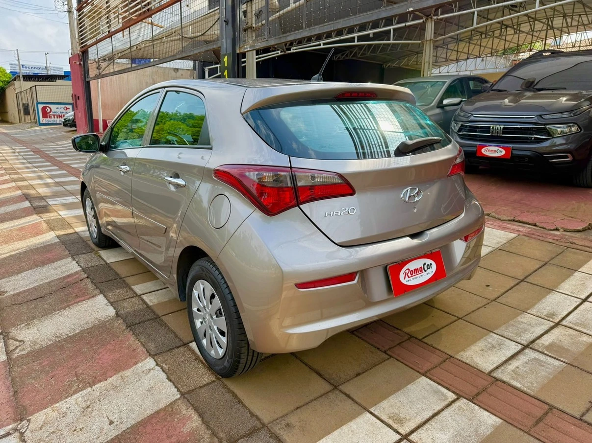 HYUNDAI HB20