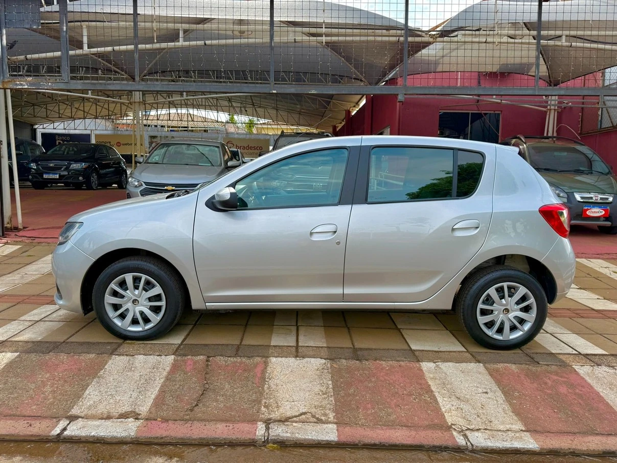 RENAULT SANDERO