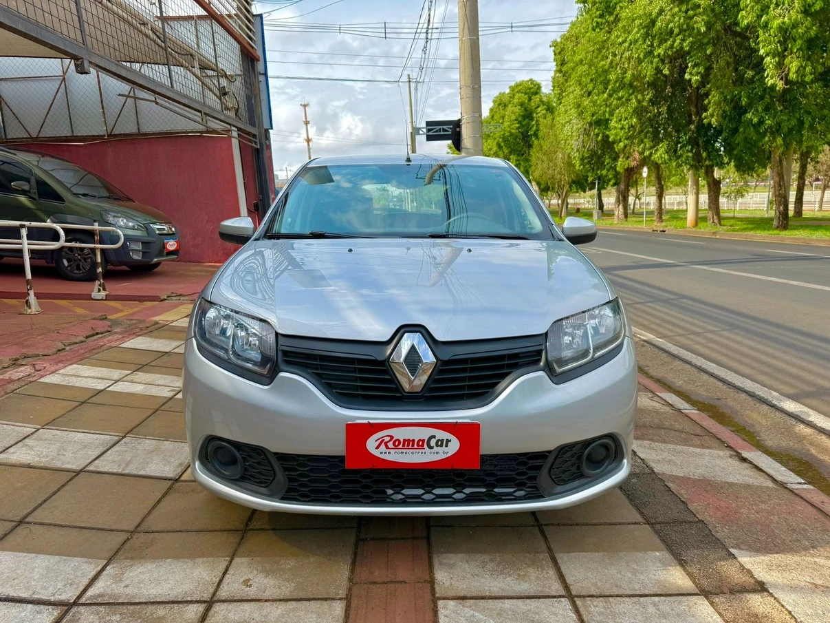 RENAULT SANDERO