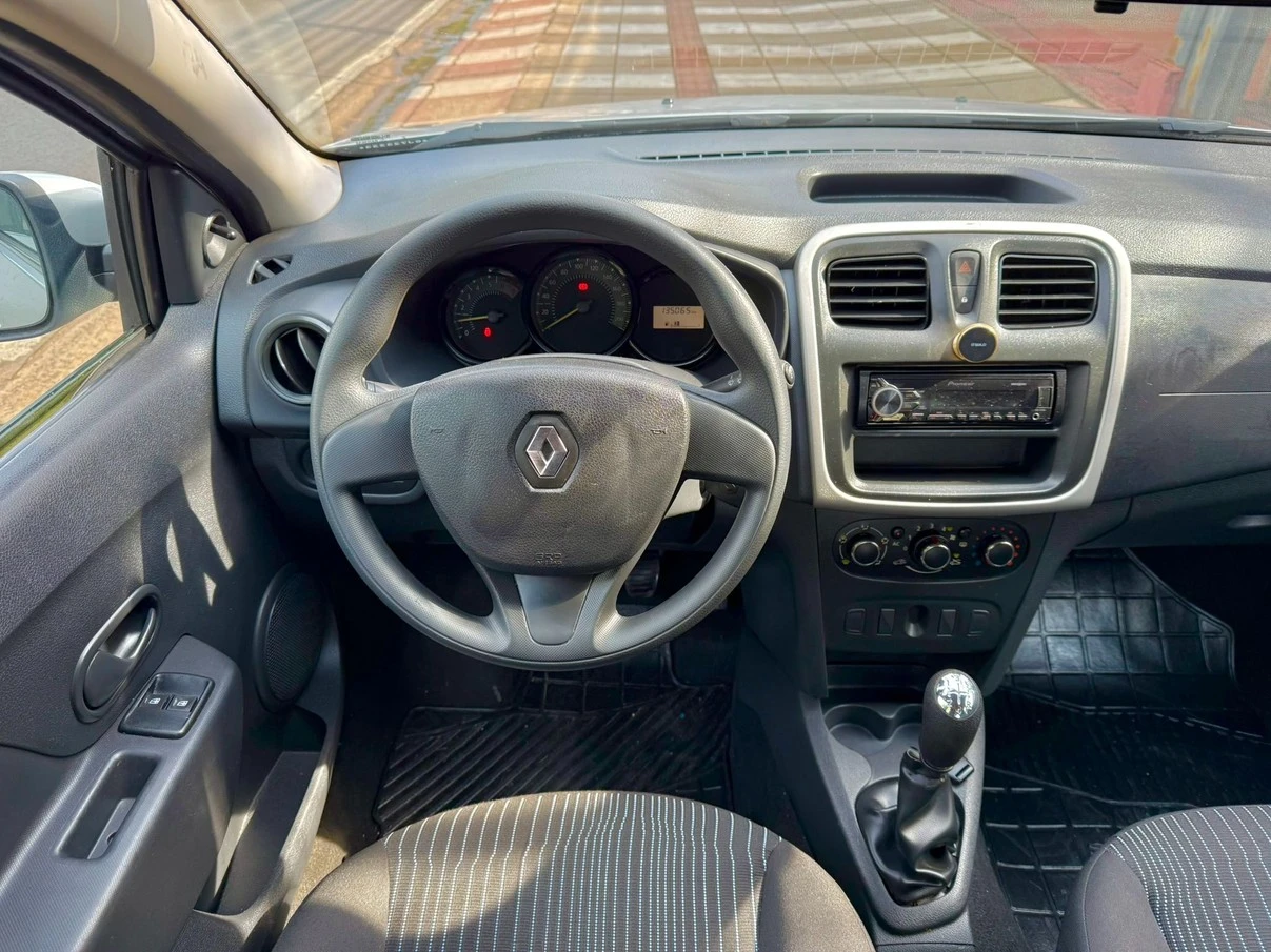 RENAULT SANDERO