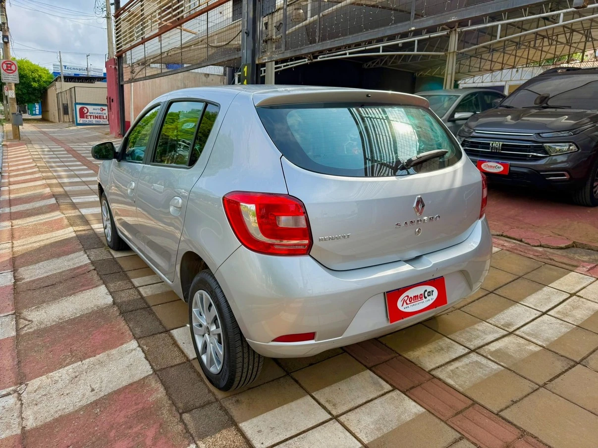 RENAULT SANDERO