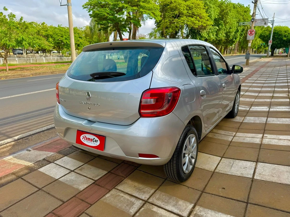 RENAULT SANDERO