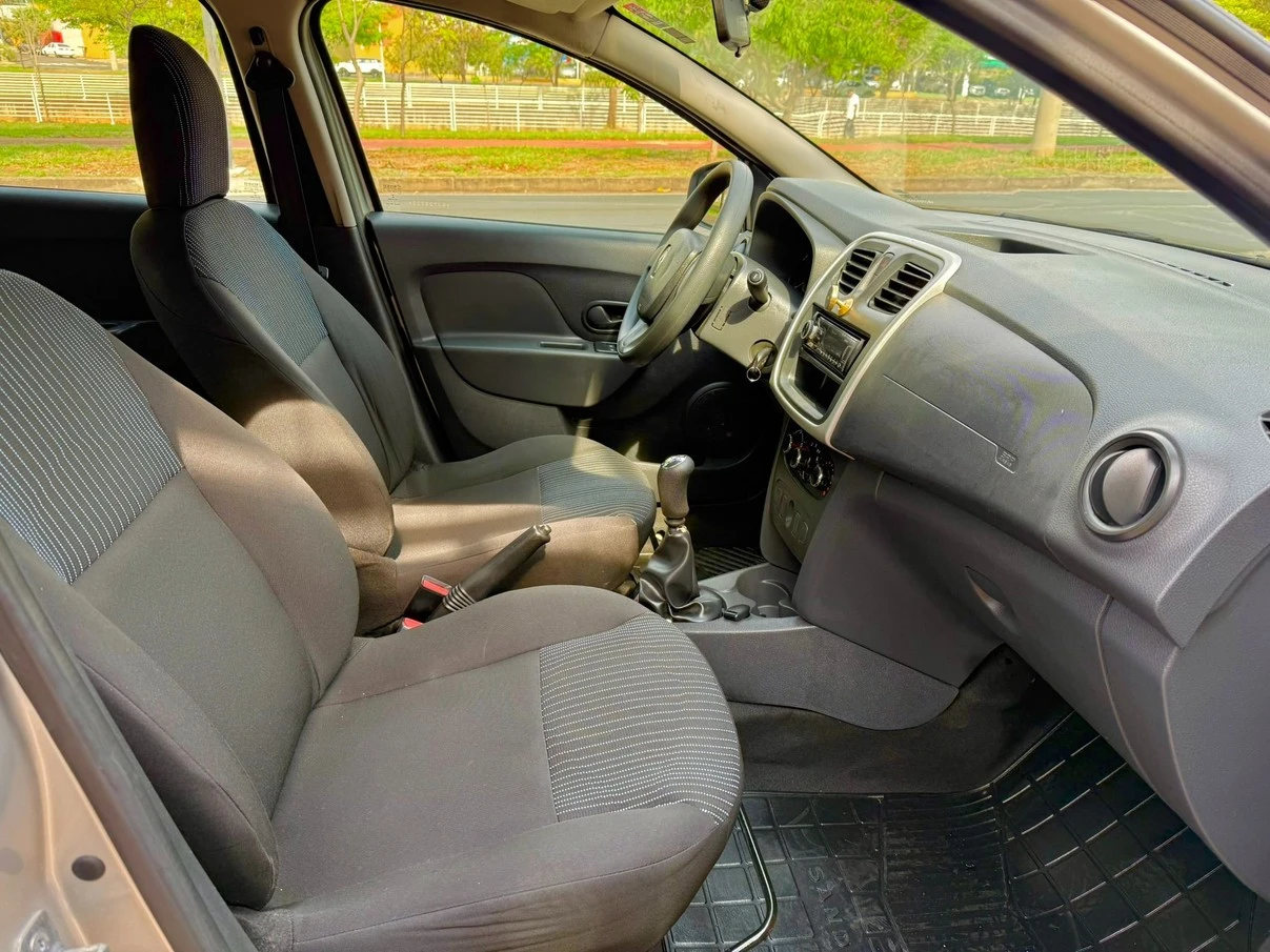 RENAULT SANDERO