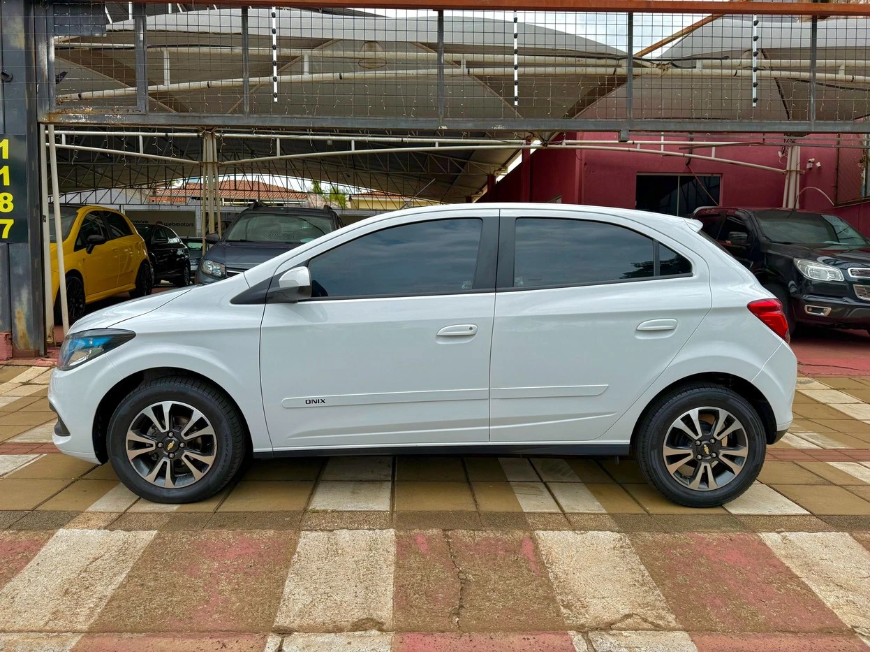 CHEVROLET ONIX