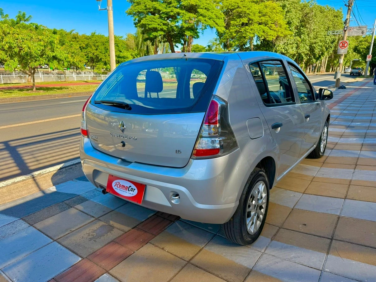 RENAULT SANDERO