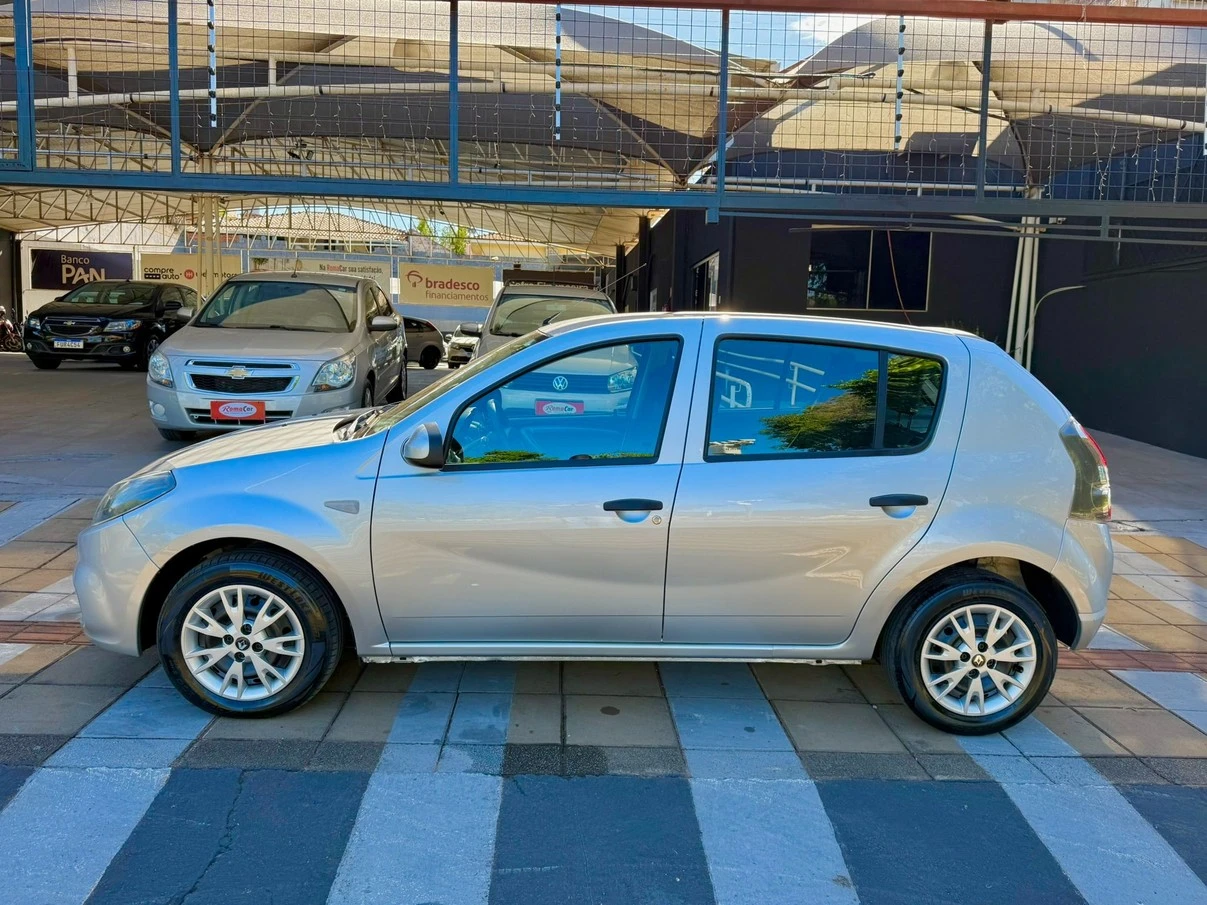 RENAULT SANDERO