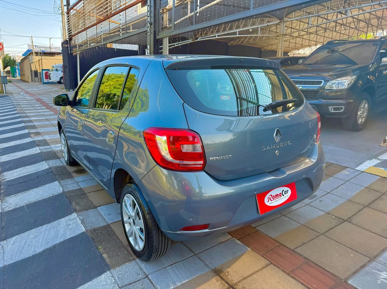 RENAULT SANDERO