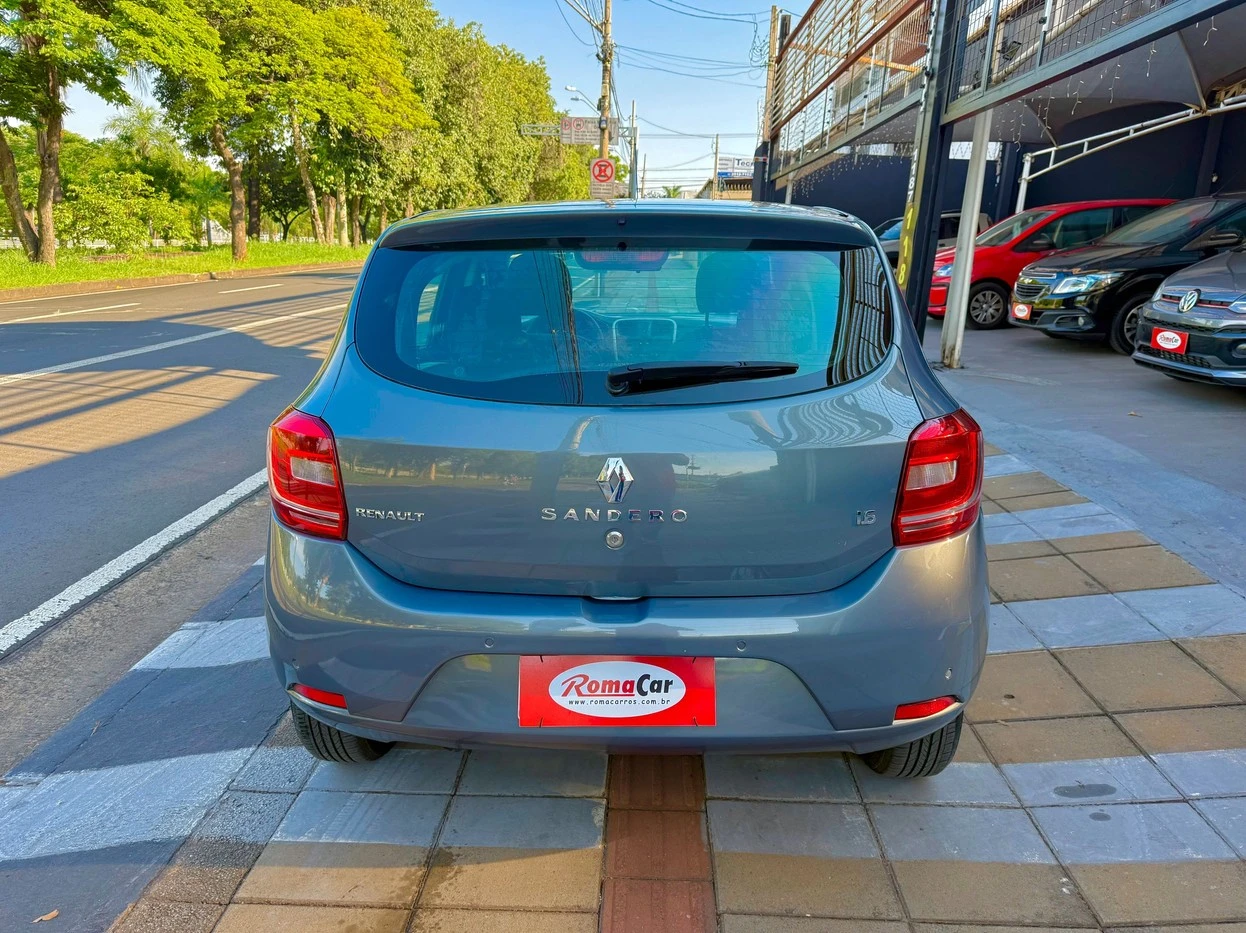 RENAULT SANDERO
