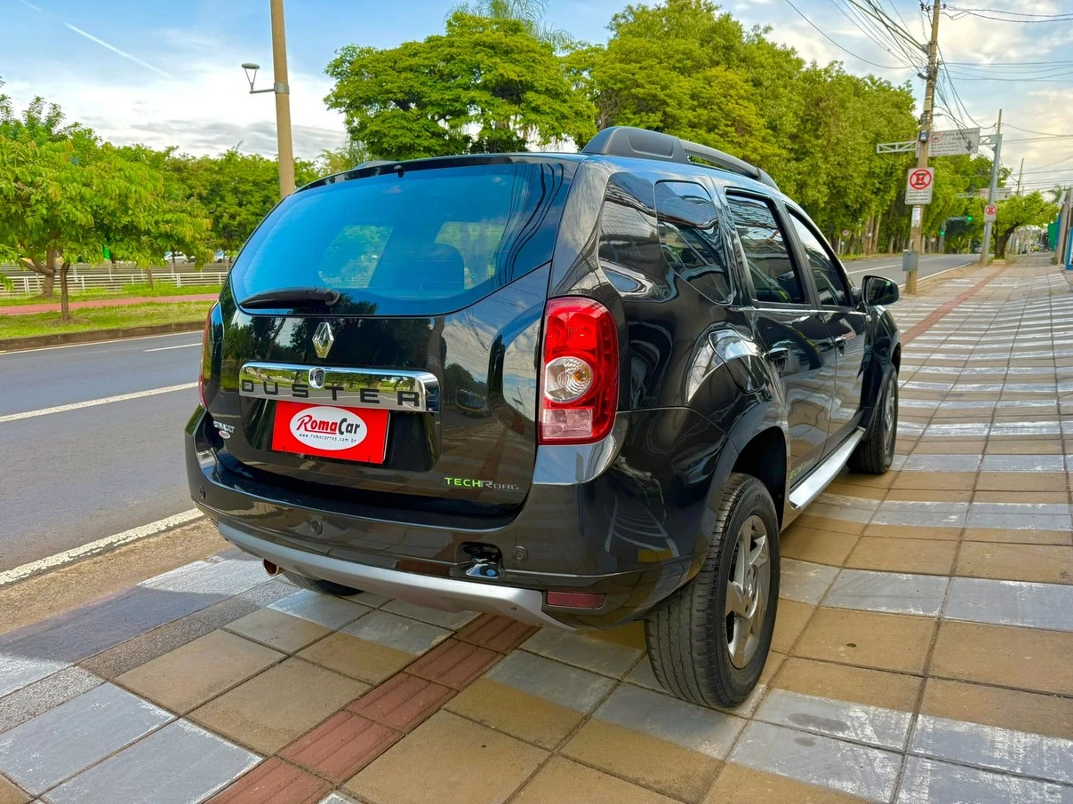 RENAULT DUSTER