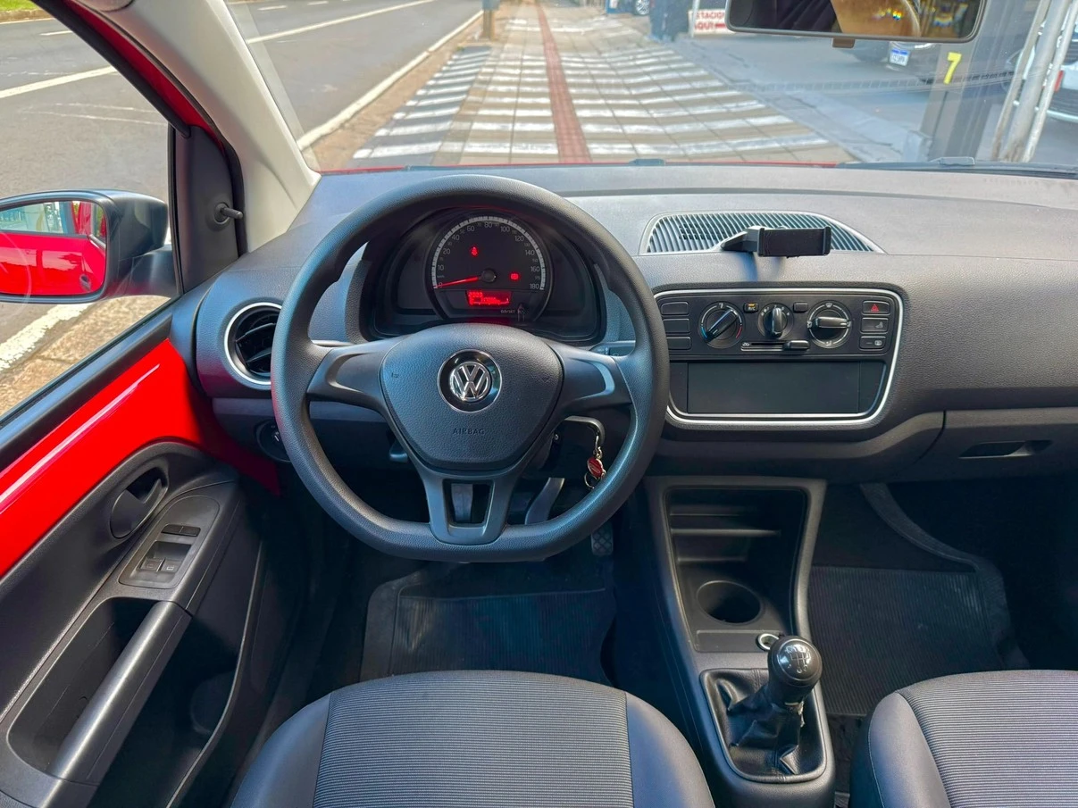 VOLKSWAGEN UP