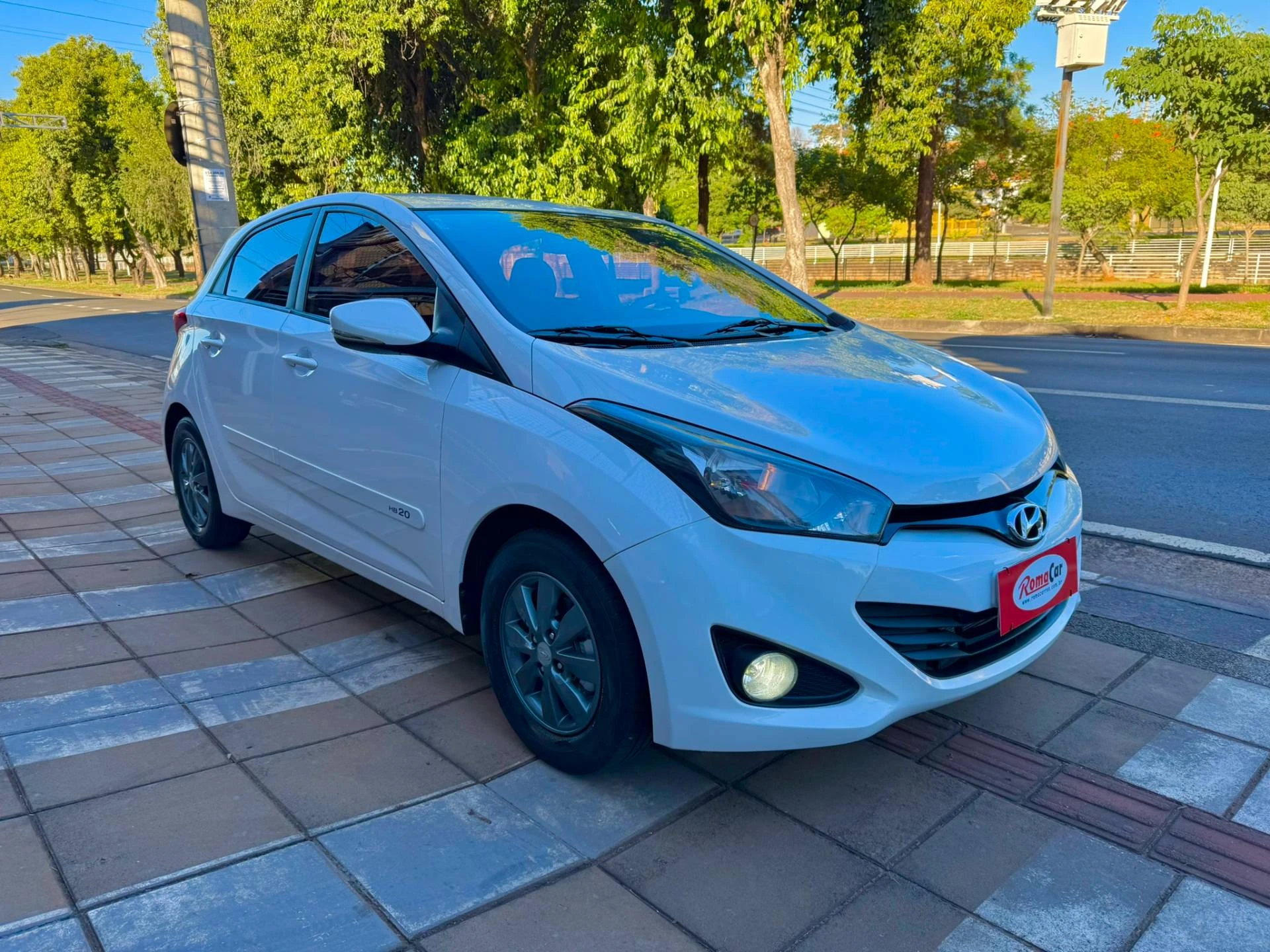 HYUNDAI HB20