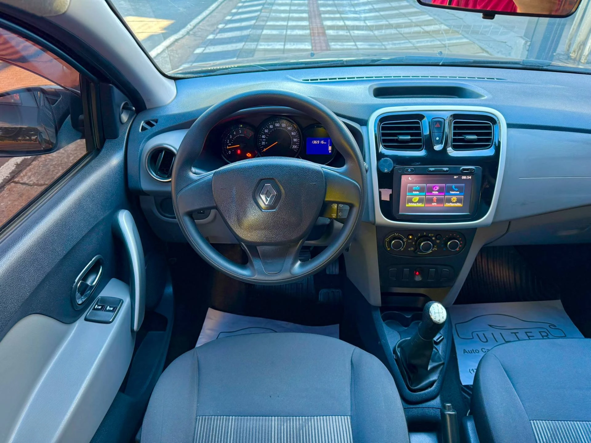 RENAULT LOGAN