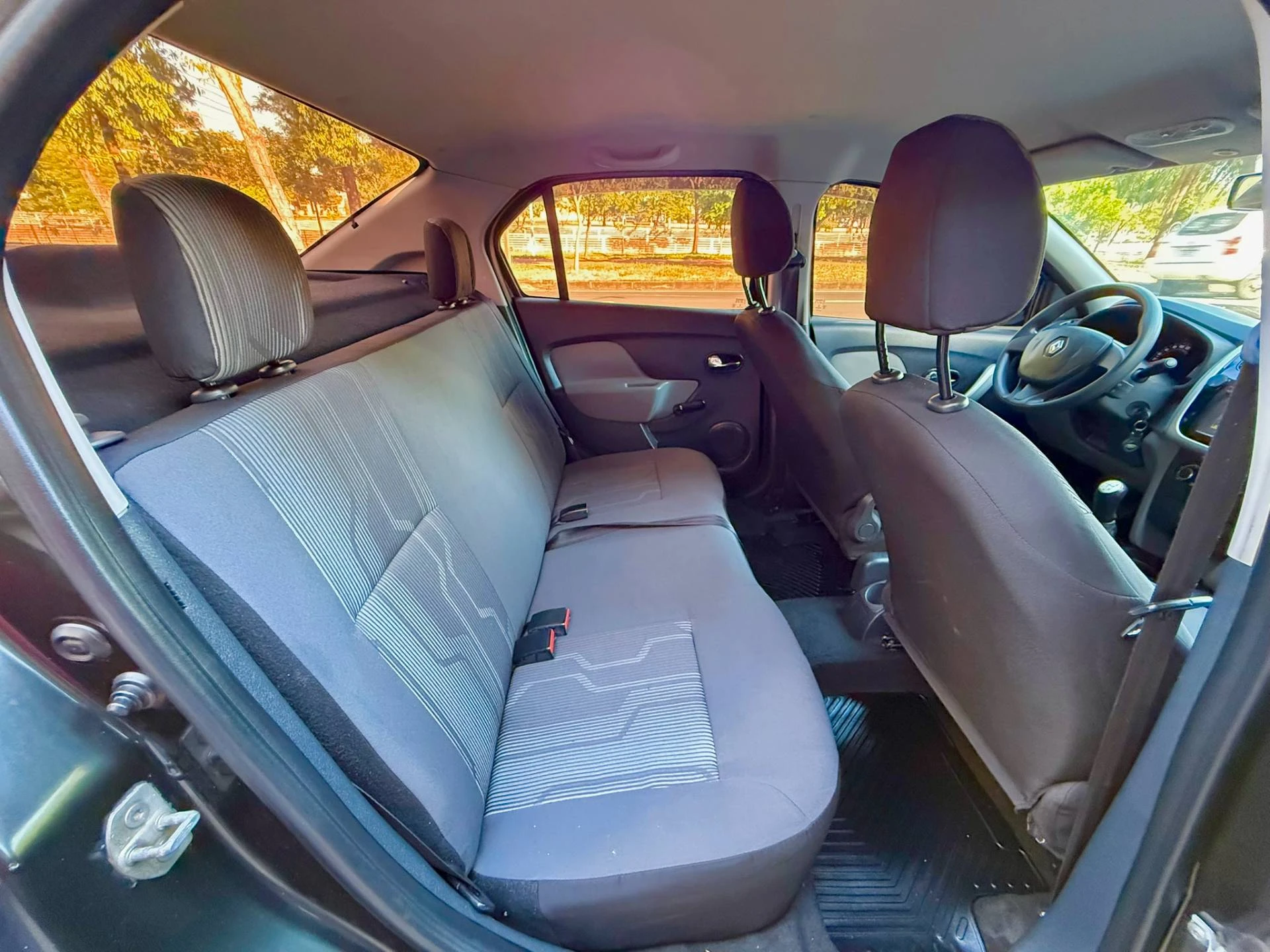 RENAULT LOGAN