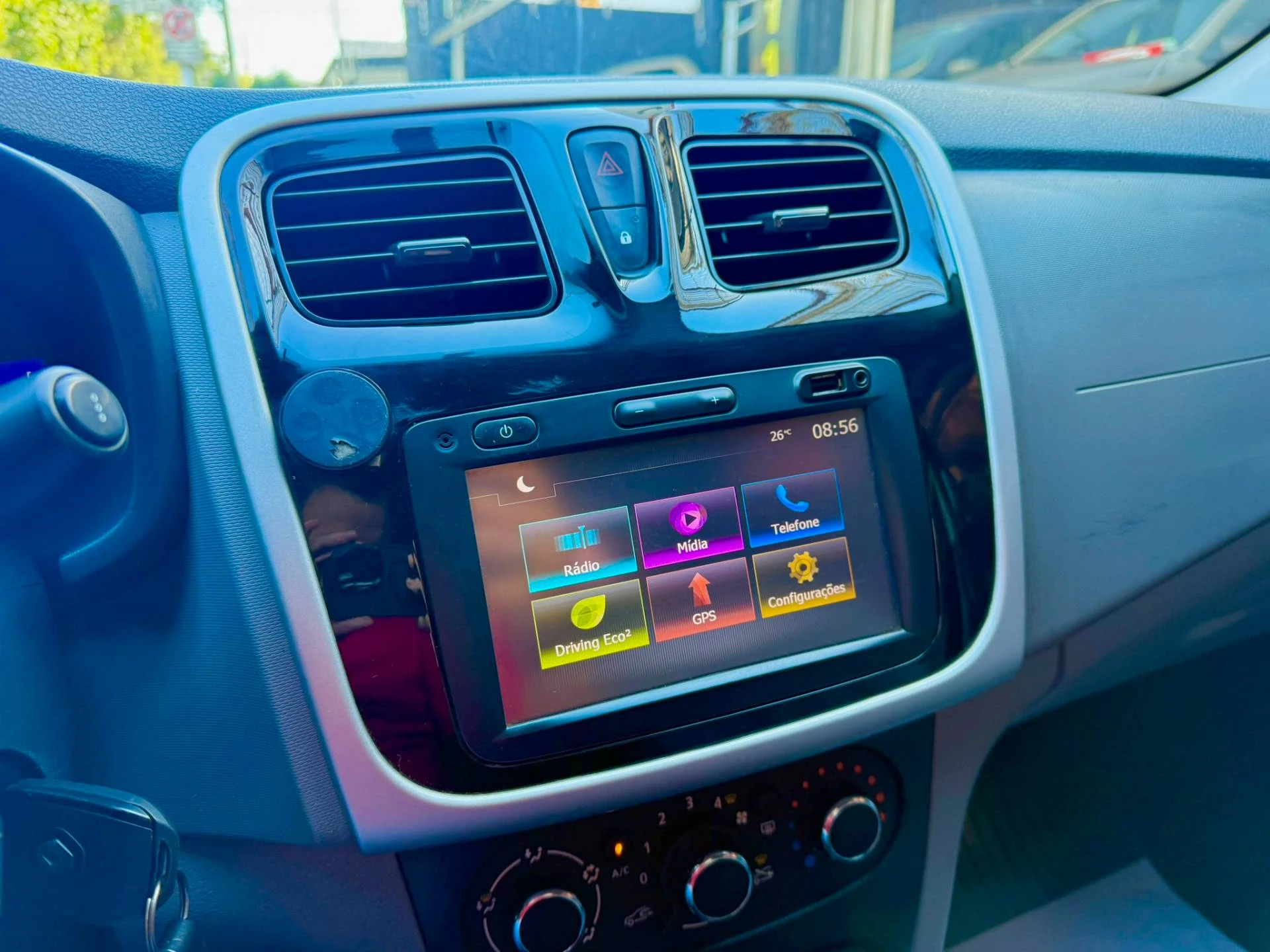 RENAULT LOGAN