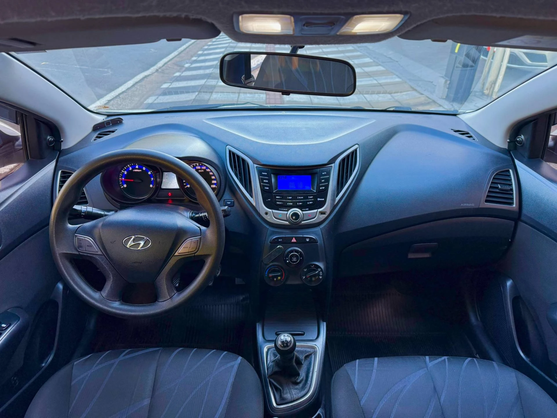 HYUNDAI HB20
