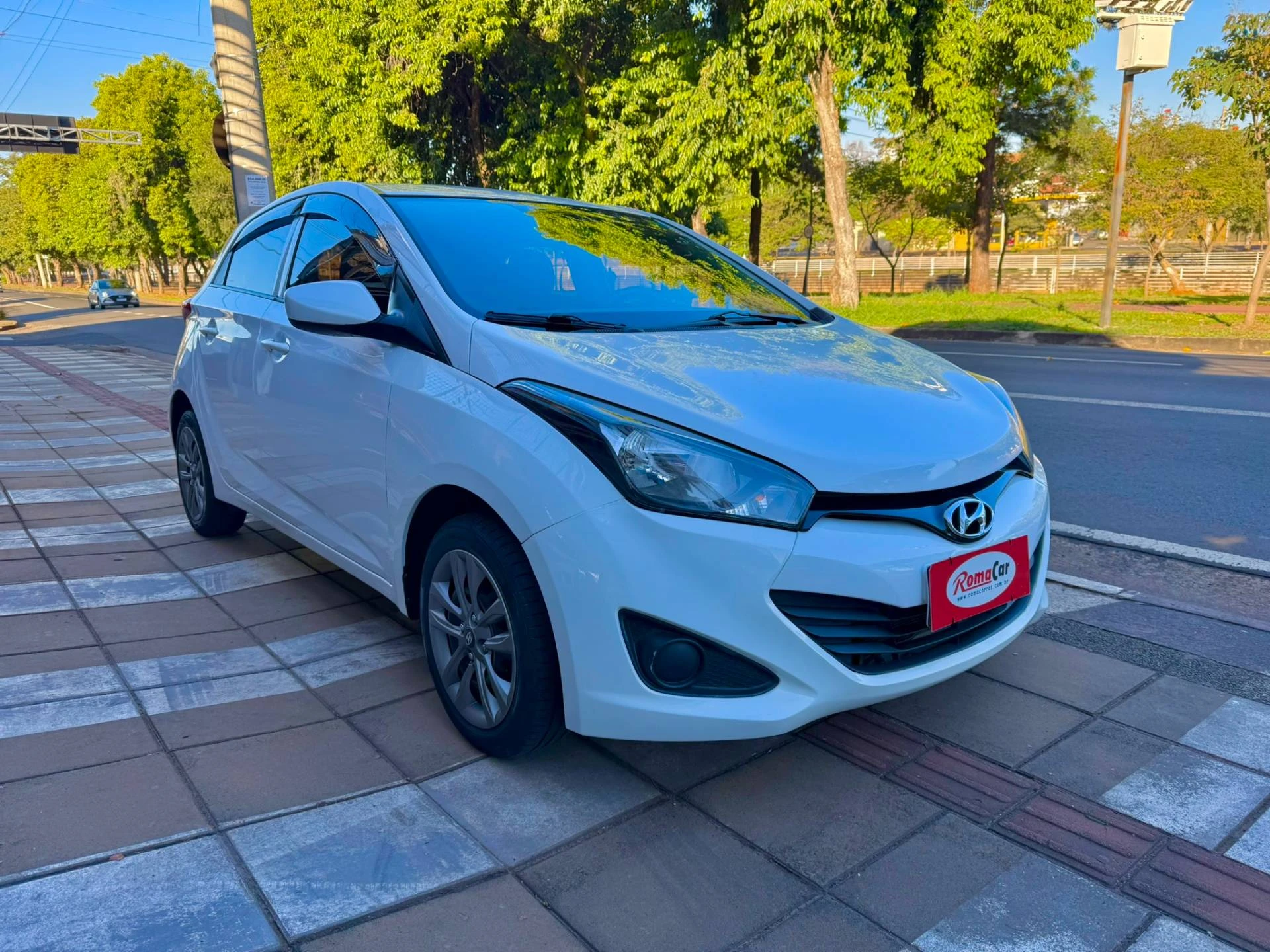HYUNDAI HB20