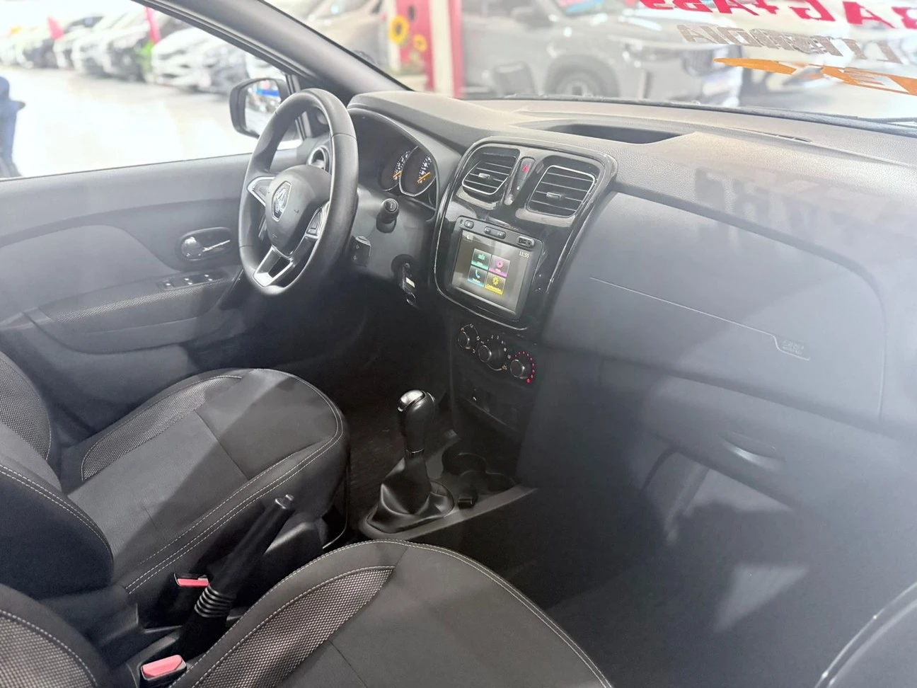 RENAULT LOGAN