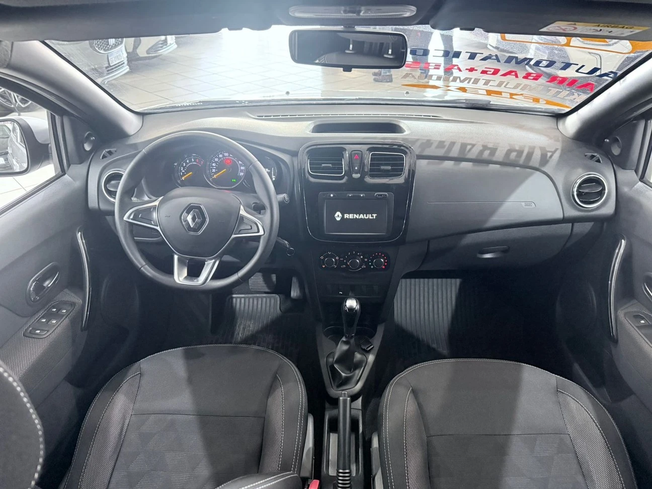 RENAULT LOGAN