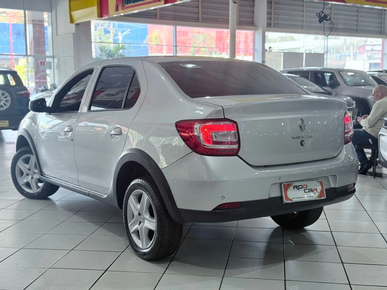RENAULT LOGAN
