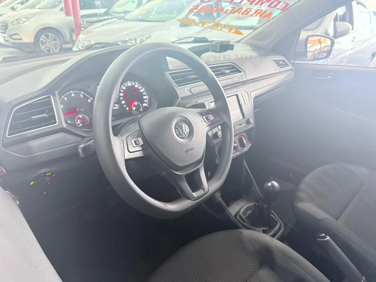 VOLKSWAGEN VOYAGE