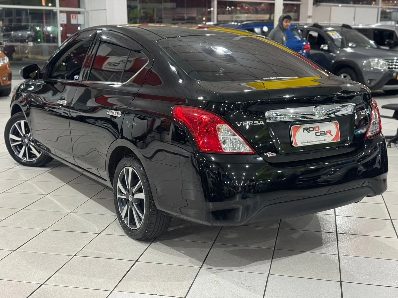 NISSAN VERSA