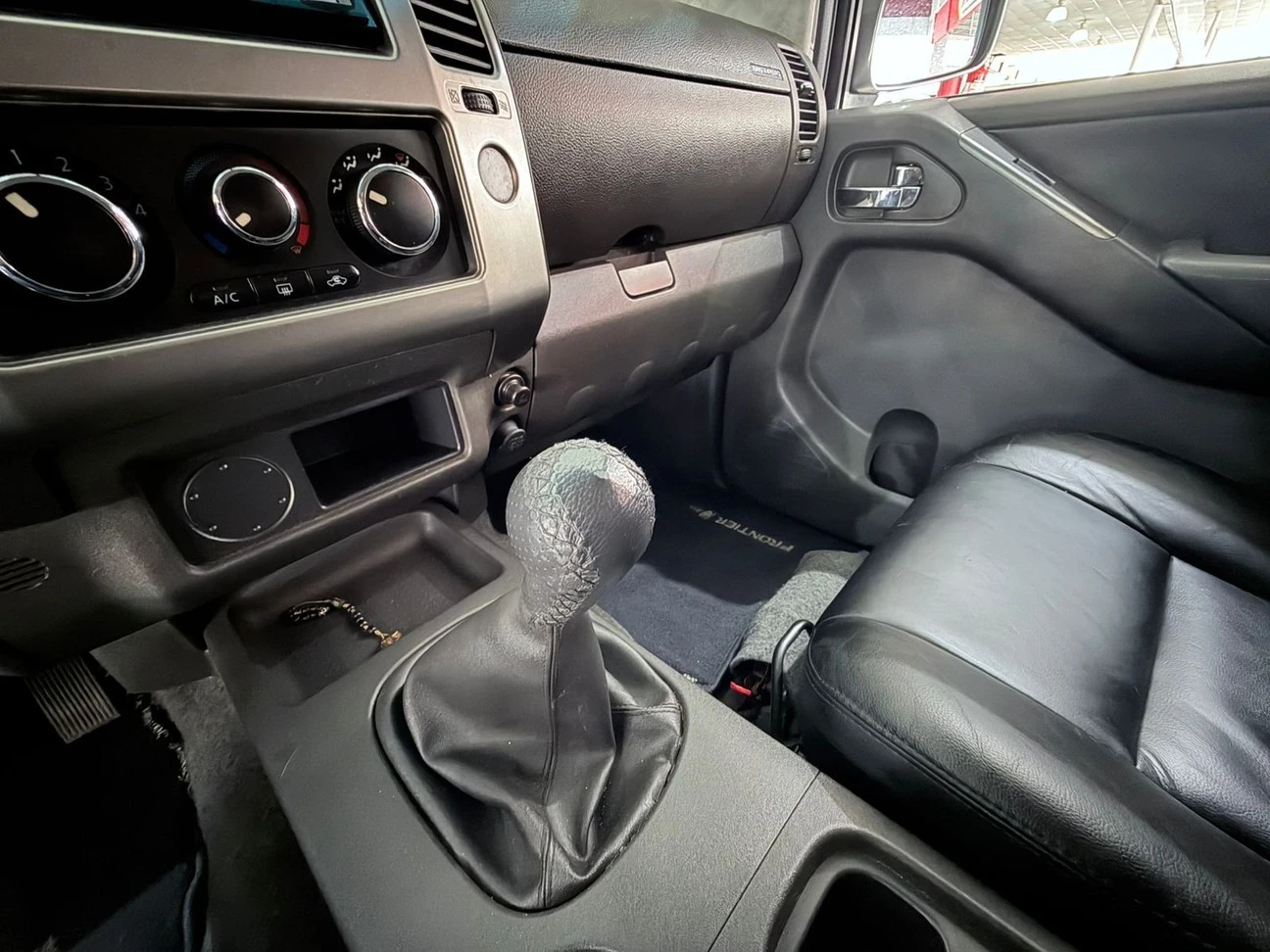 NISSAN FRONTIER