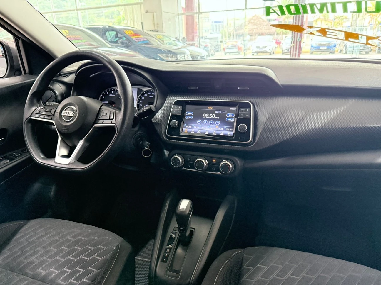 NISSAN KICKS