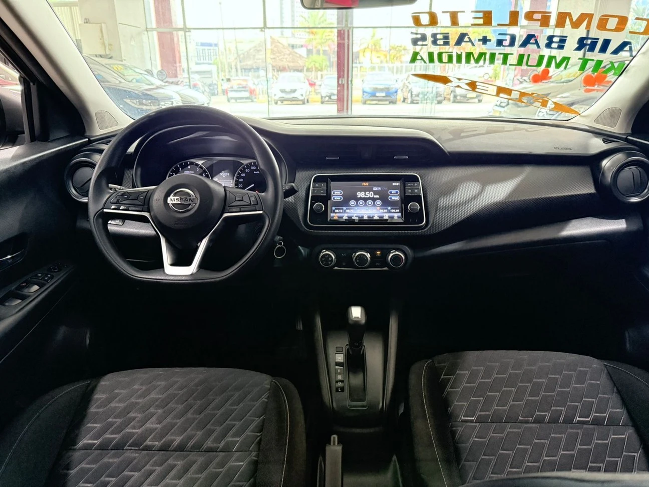 NISSAN KICKS