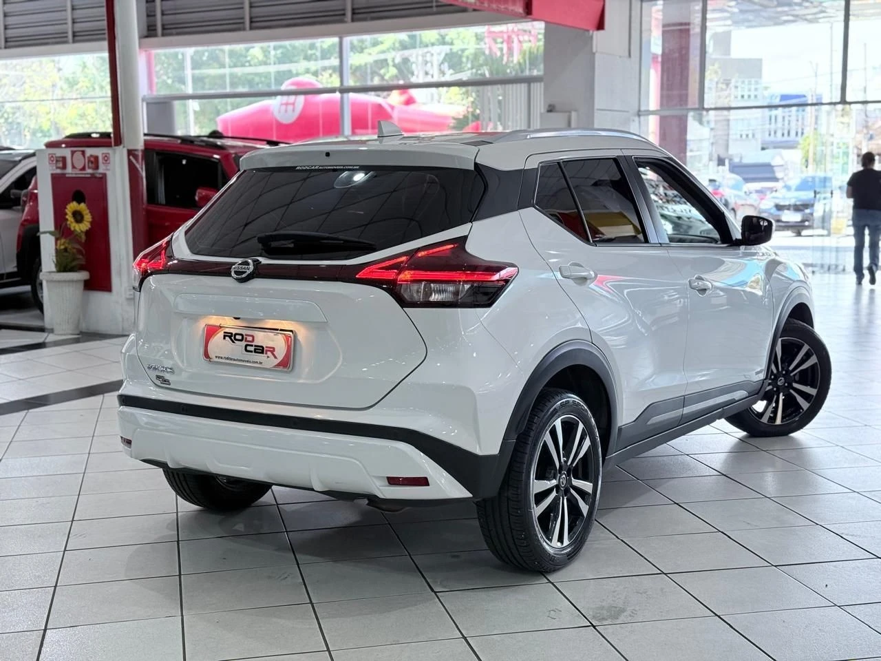 NISSAN KICKS