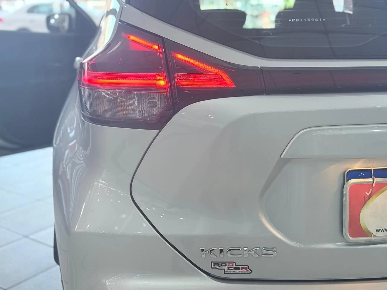 NISSAN KICKS