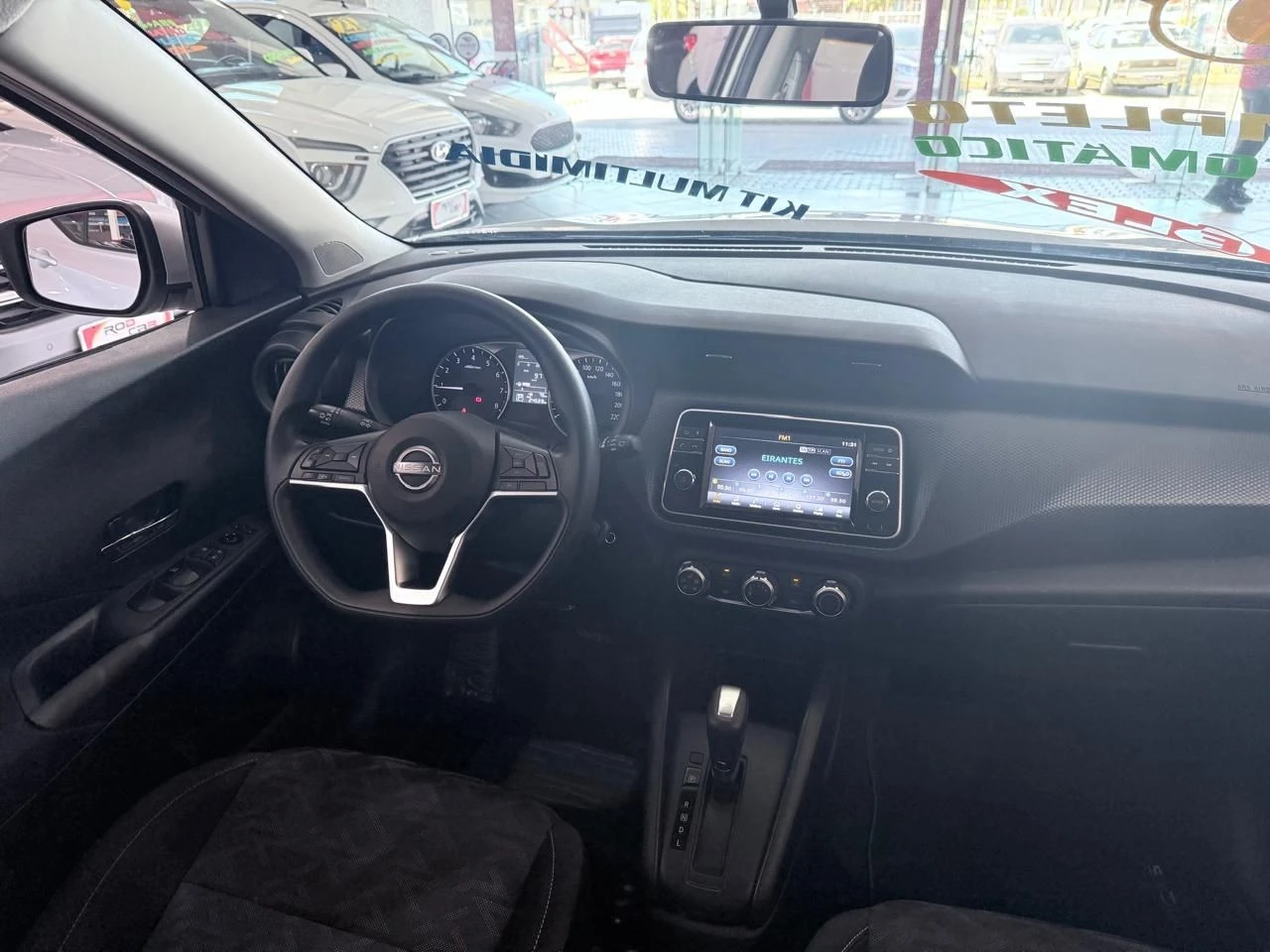 NISSAN KICKS