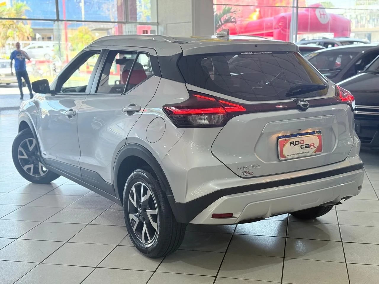 NISSAN KICKS