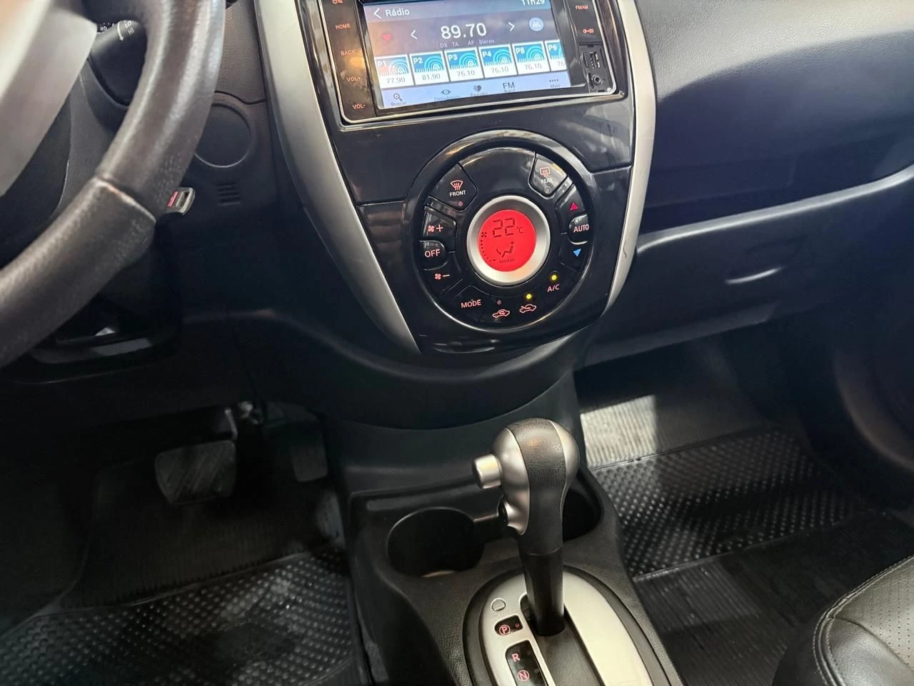 NISSAN VERSA