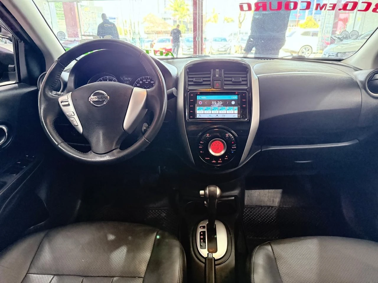 NISSAN VERSA