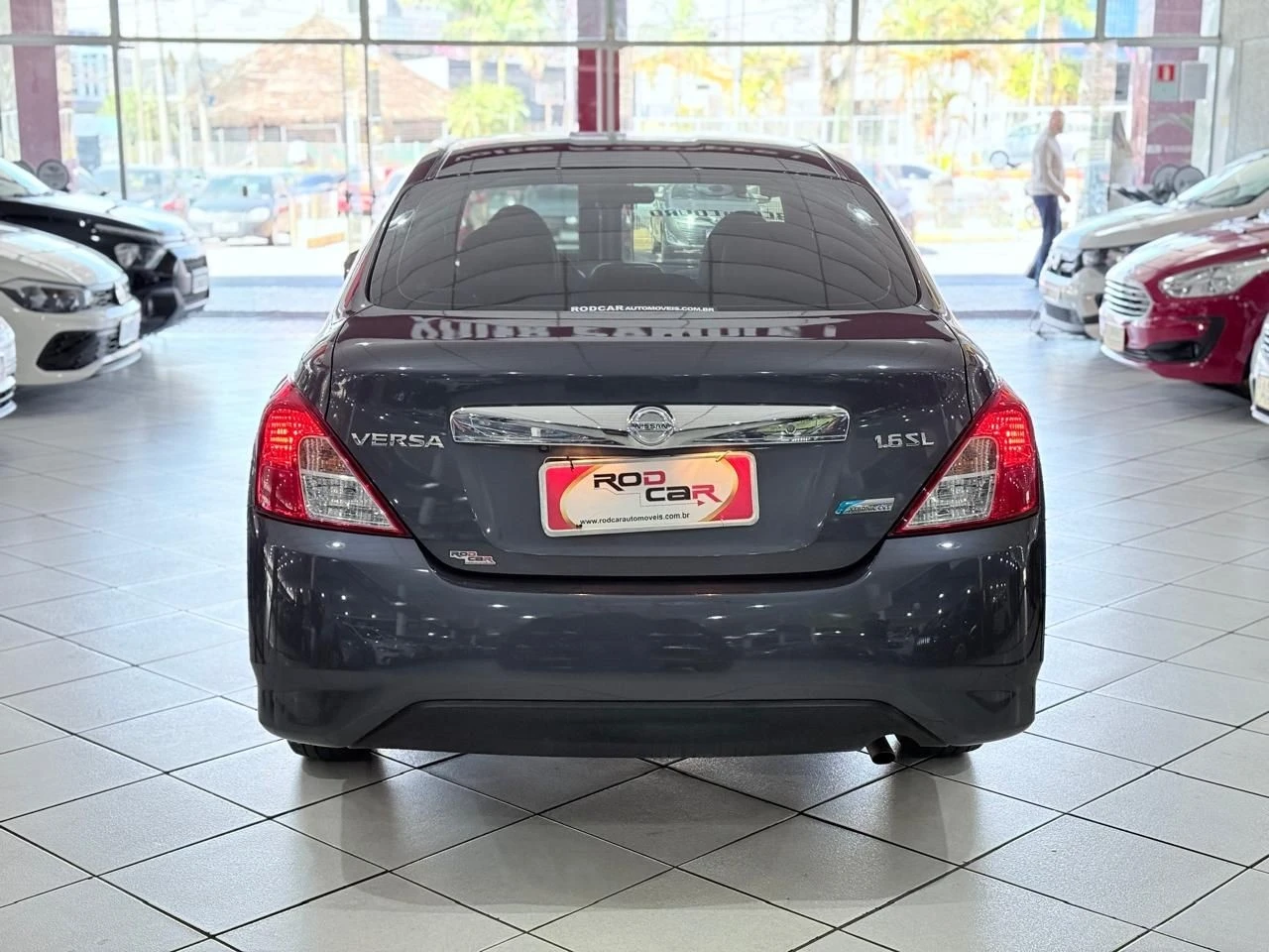 NISSAN VERSA