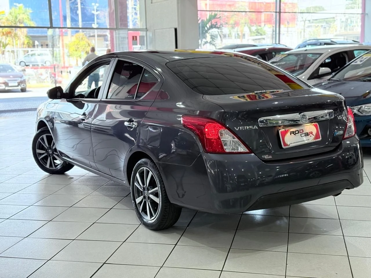 NISSAN VERSA