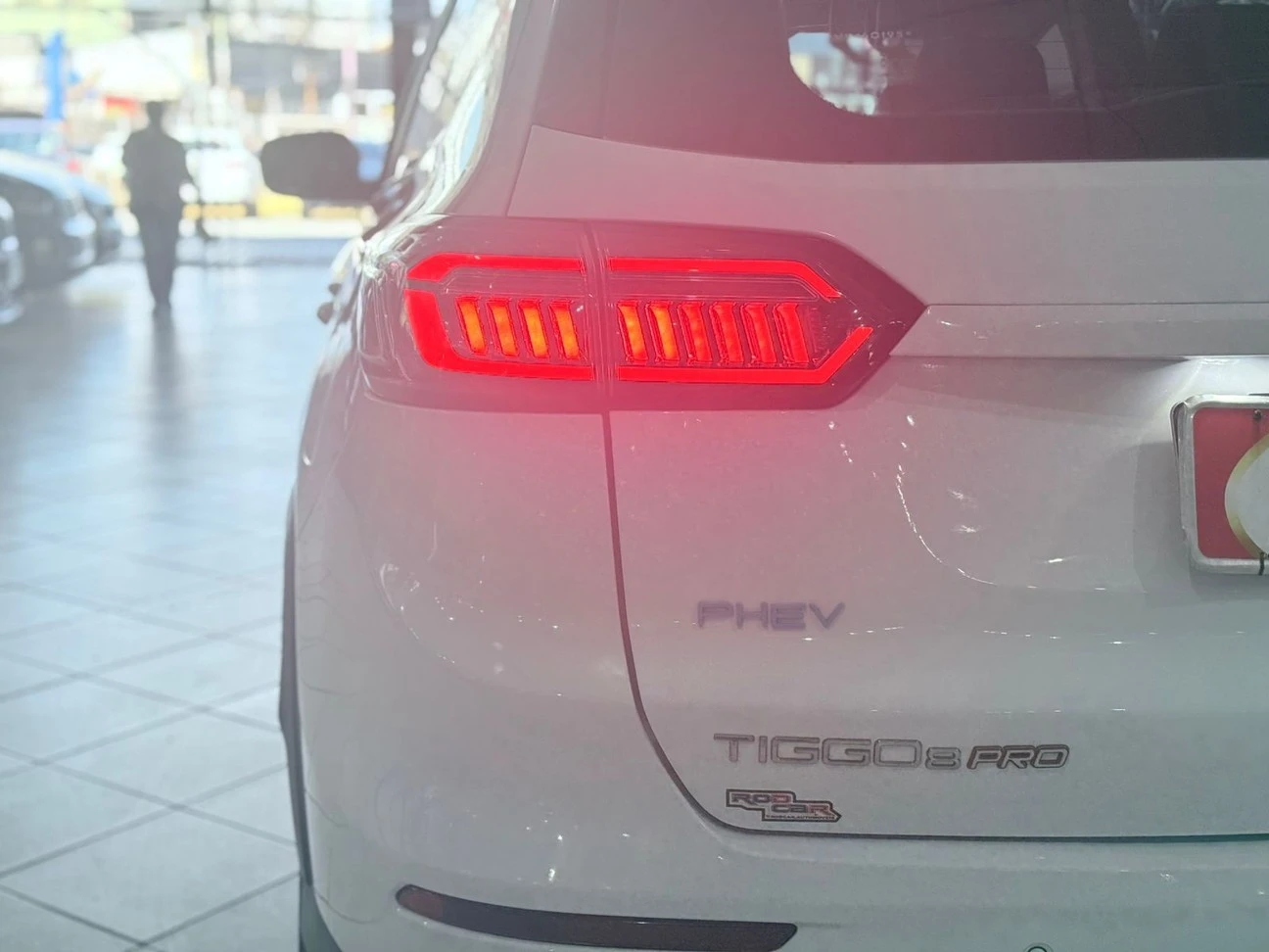 CHERY TIGGO 8